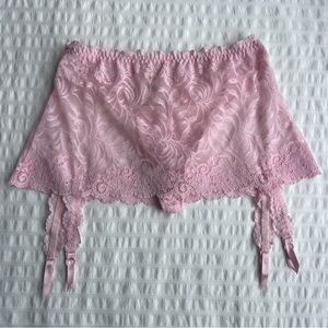 NWT Y2K Victoria's Secret Pink Lace Skirted Thong Removable Garter Straps, M